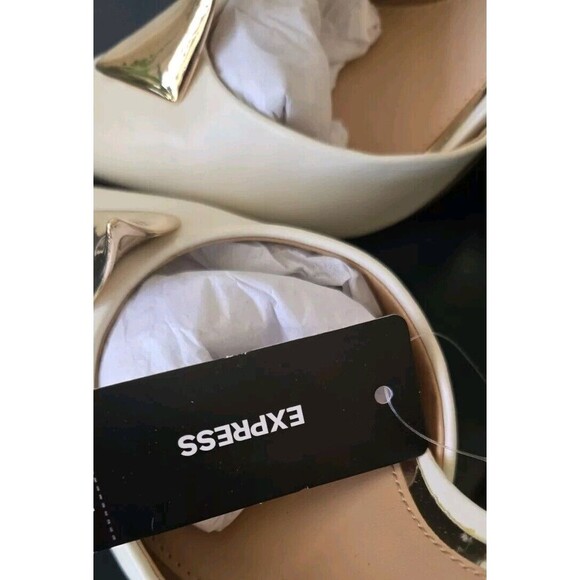 Brian Atwood X Express Sling Back Pumps Women's 9 Cream Gold Faux Leather NWT - Picture 9 of 9